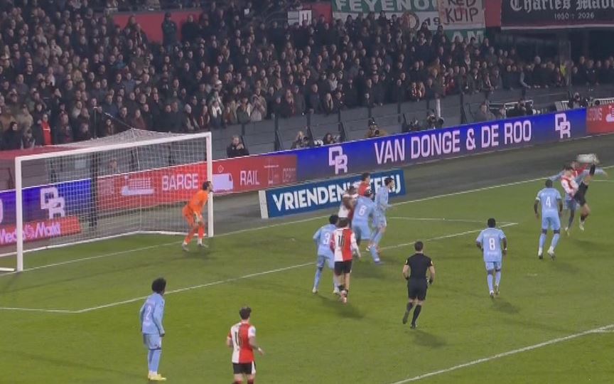  Si djali  si baba    i biri i Van Persiet për dy minuta shënon dy gola mjeshtërorë  VIDEO 