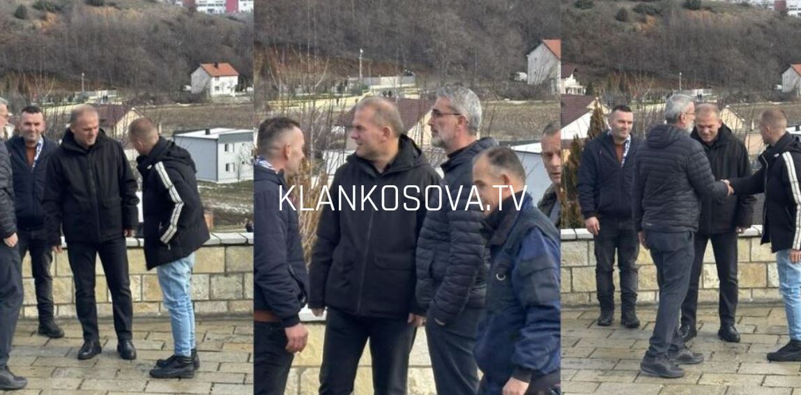 Djali i Adem Jasharit shkon në Reçak për t i nderuar 45 shqiptarët e vrarë  VIDEO 