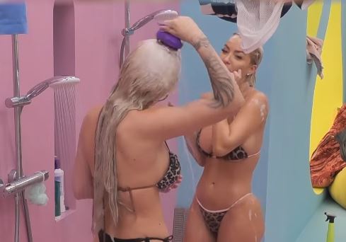 Dolce dhe Benita fillojnë përgatitjet për Prime, bëjnë dush bashkë (VIDEO)