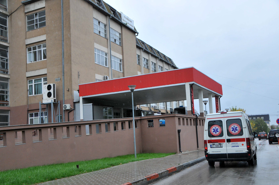 Tentim vrasje në Fushë Kosovë, dy persona përfundojnë në spital