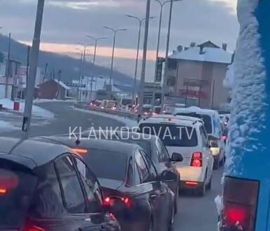 Rruga me ngrica, kolona të gjata në Vranidoll