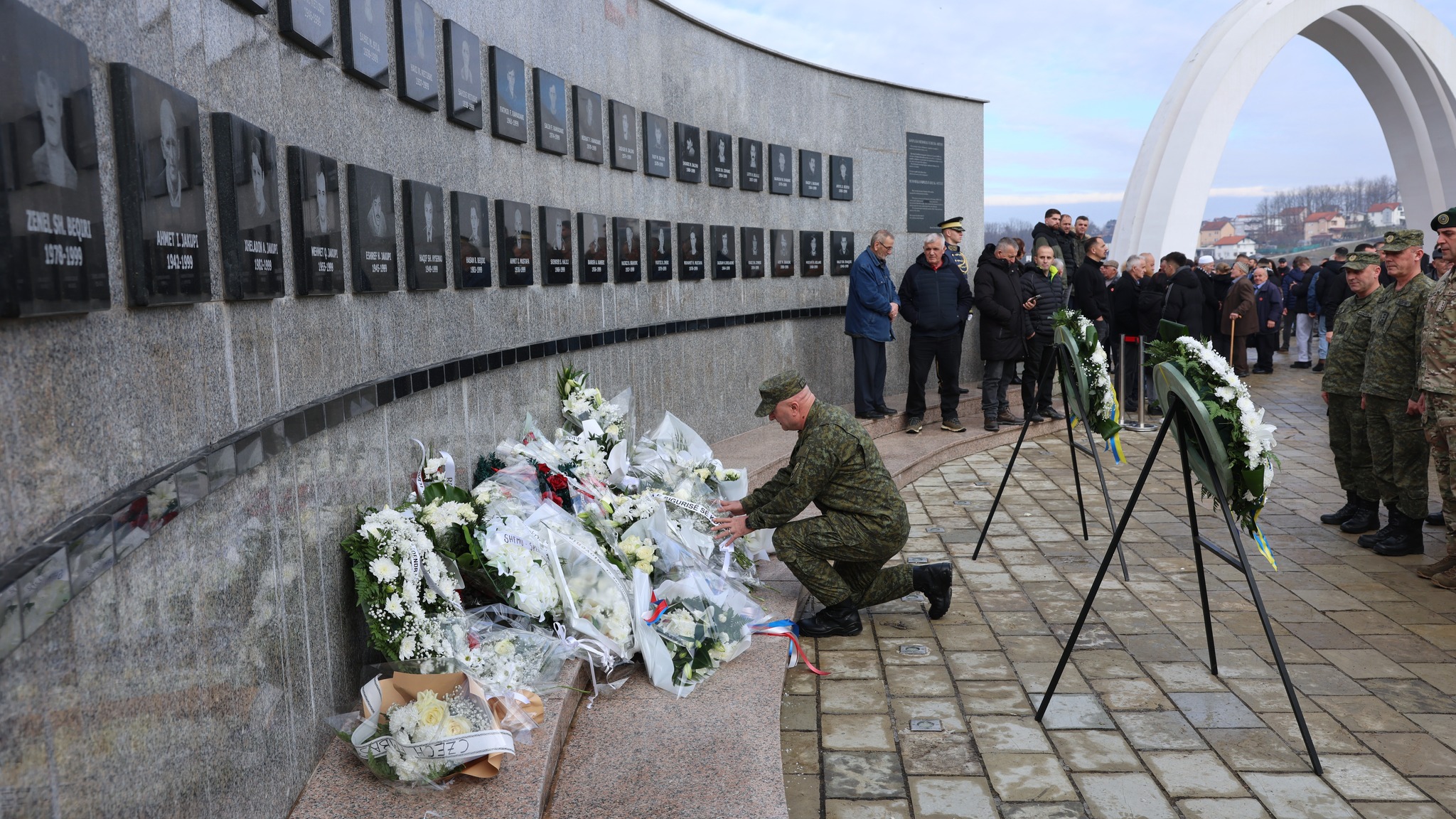 Forca e Sigurisë së Kosovës nderon viktimat e Masakrës së Reçakut