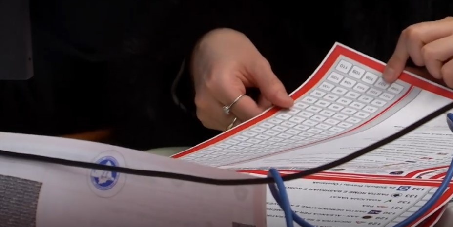 Rinumërimi i votave  S preket renditja e partive  e kandidatëve po  VIDEO 