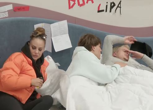 Hygerta s gjen  ngrohtësi  as afër Klodit  VIDEO 