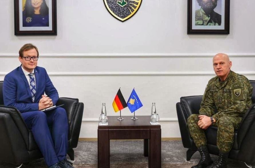 Zëvendësambasadori gjerman takohet me Jasharin  flasin për të ardhmen e FSK së