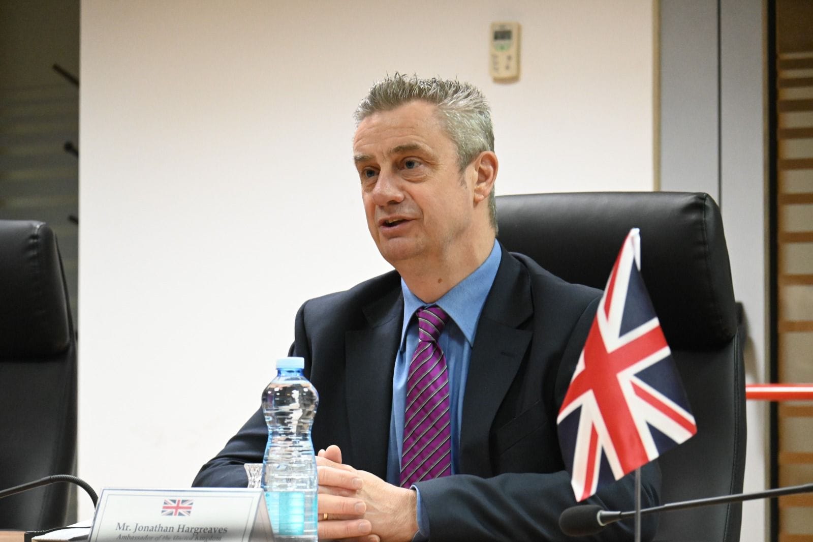 Zbatimi i marrëveshjes ekzistuese me Serbinë, në listën e dëshirave të Hagreaves për 2026-tën