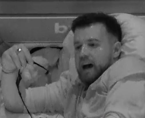 Kushtrimi godet Ludon  Ti njeriut ia sheh pasurinë  jo shpirtin  VIDEO 