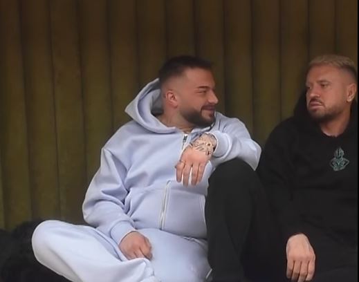 “Femër me shumë klas” – Labi komplimenton Dolcen (VIDEO)