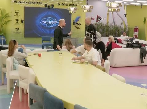 “Mos ma përmend gruan, idiot”, Labi shpërthen ndaj Labinotit (VIDEO)