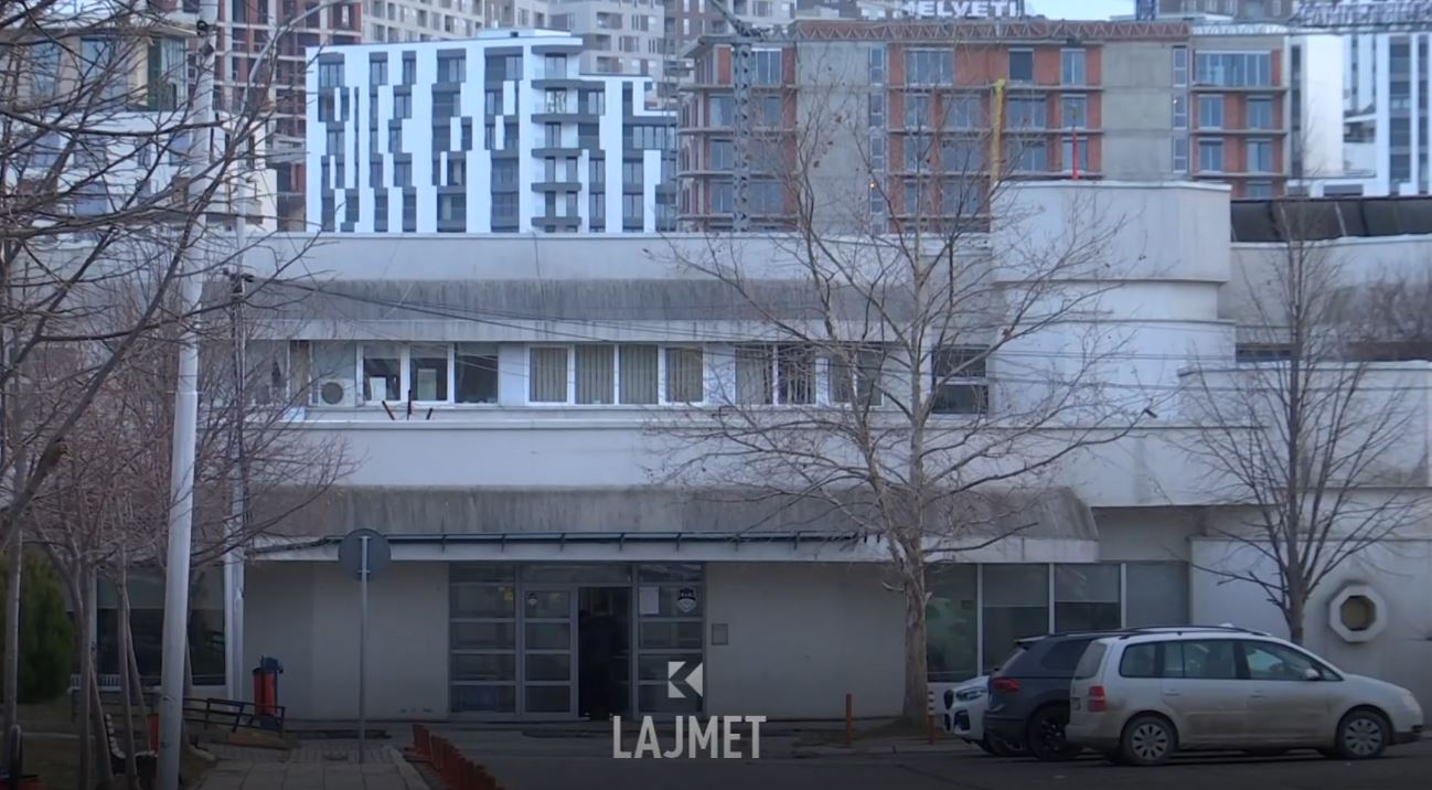 Konkursi në QKUK: Shpallja e ngatërruar habit mjekët (VIDEO)