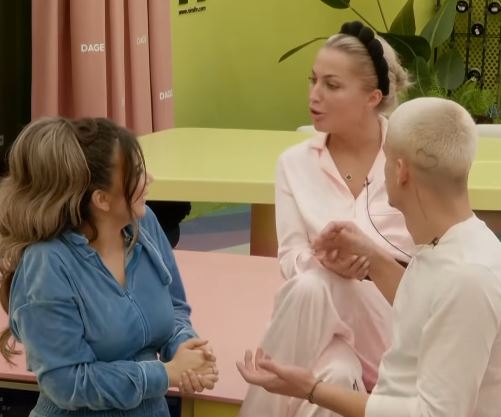 Alba ngacmon Londrimin për Aurorën  Hera e parë që të shoh kaq të qeshur  VIDEO 