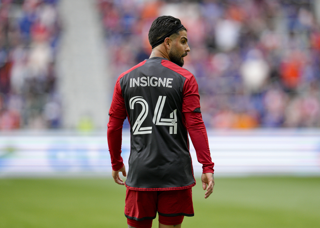 As Lazio e as Napoli, Insigne befason me skuadrën e re