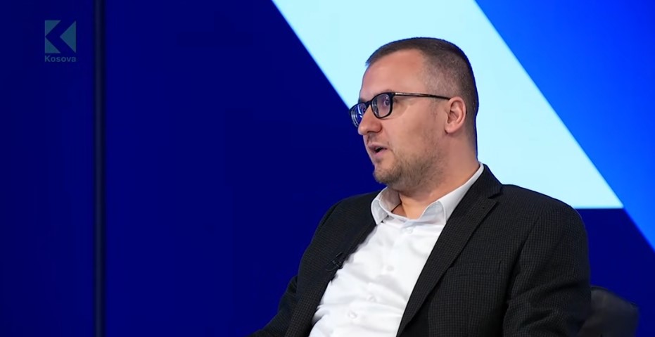 Jakaj  Mosrespektimi i vendimit të Kushtetueses do t i kushtojë Kosovës me anëtarësim në KiE  VIDEO 