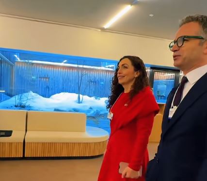 Presidentja Osmani publikon pamje prej Davos  ku u ftua nga Trump për Bordin e Paqes