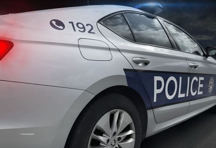 Theret me thikë një i mitur në Gjakovë  i dyshuari në arrati