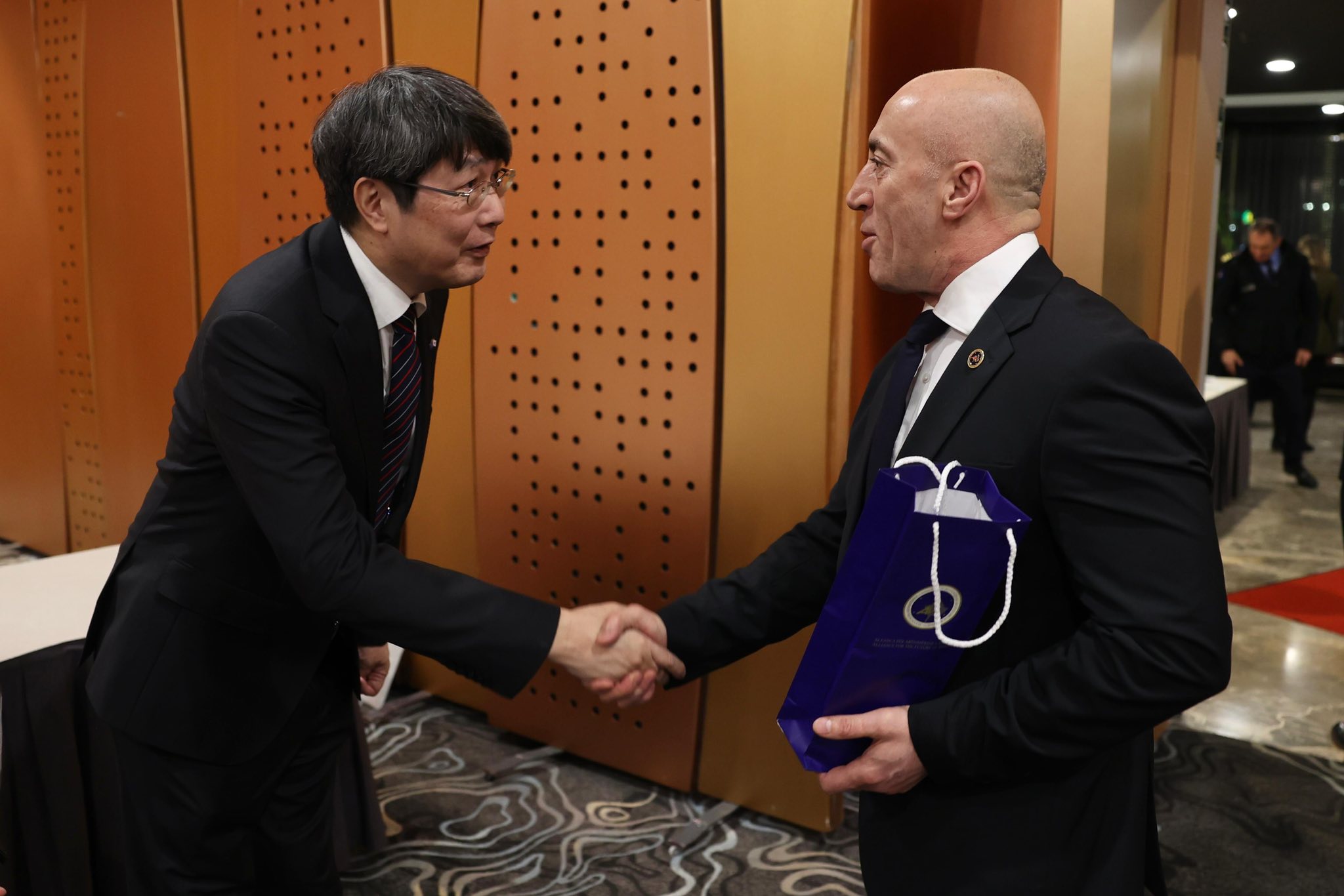 haradinaj-uron-ambasadorin-japonez-per-diten-kombetare-japonia-ka-deshmuar-partneritet-te-fuqishem
