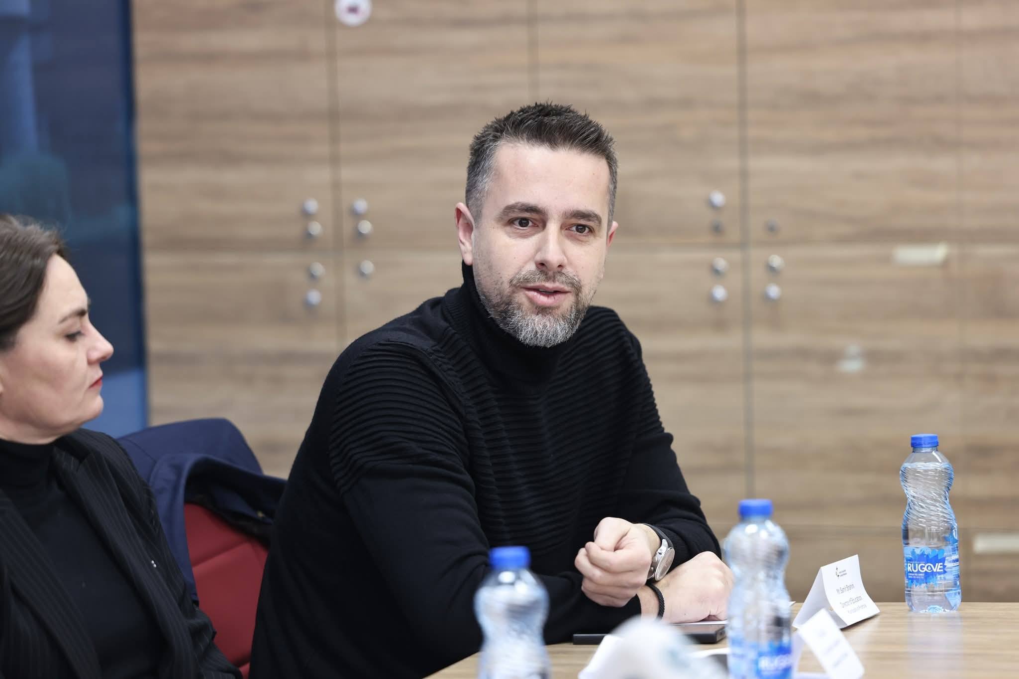 Rasti i dhunës te shkolla  Pavarësia   Shahini  Pasojë e një dështimi të gjerë institucional