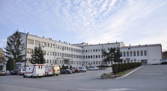 Dyshohet për neglizhencë në Spitalin e Gjlanit, dëmtohen ampula me vlerë 20 mijë euro