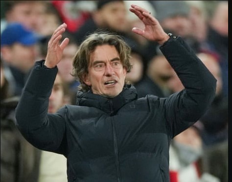 Trajneri i Tottenhamit gati të shkarkohet