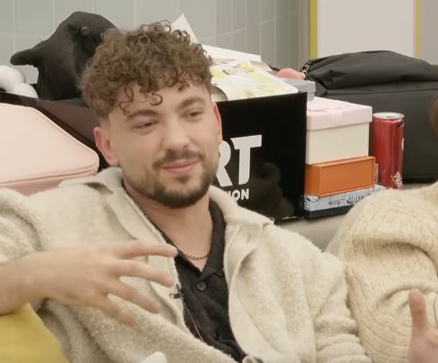 toney-ne-big-brother-kam-kuptuar-qe-jam-pak-naiv-video