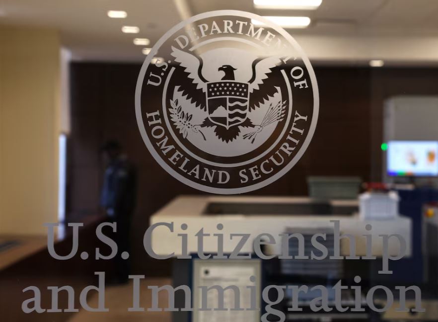 A ka përjashtime  Ambasada amerikane jep shpjegimet për pezullimin e vizave emigruese