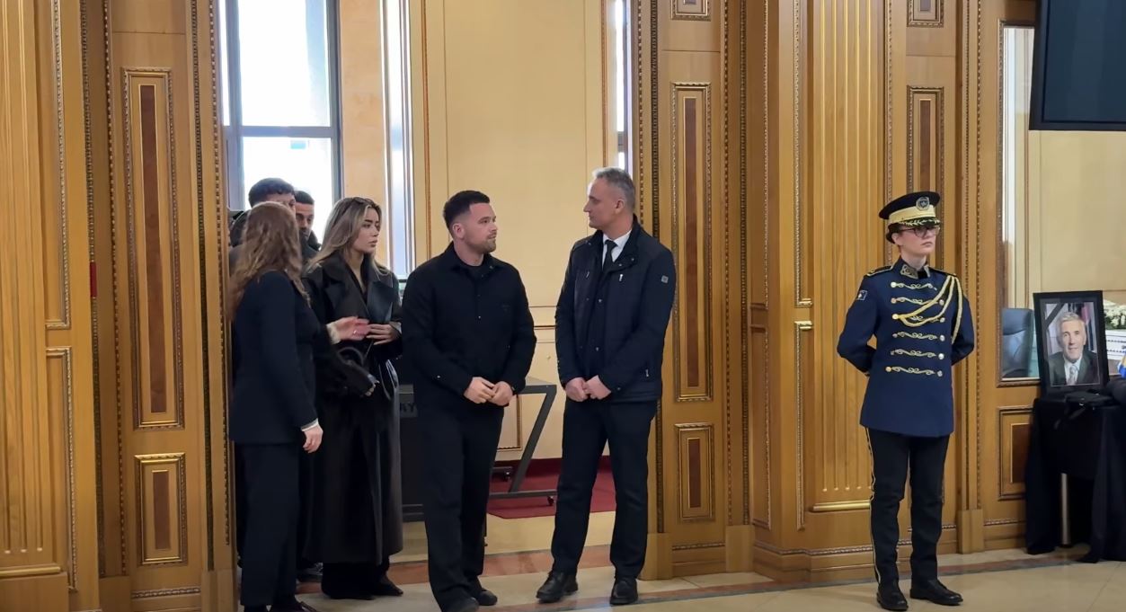 Shoqëria e Bonartit nderojnë figurën e gjyshit të tij  Nexhat Dacit