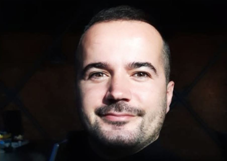 Rituali i harresës: Një vit në një natë