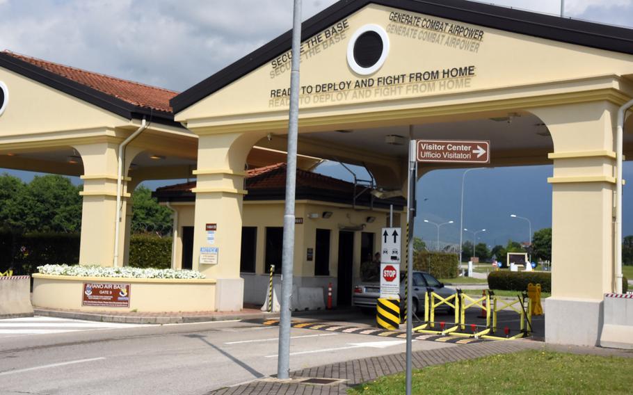 Itali  Plagoset një ushtar amerikan  ishte i shoqëruar nga një 37 vjeçare shqiptare