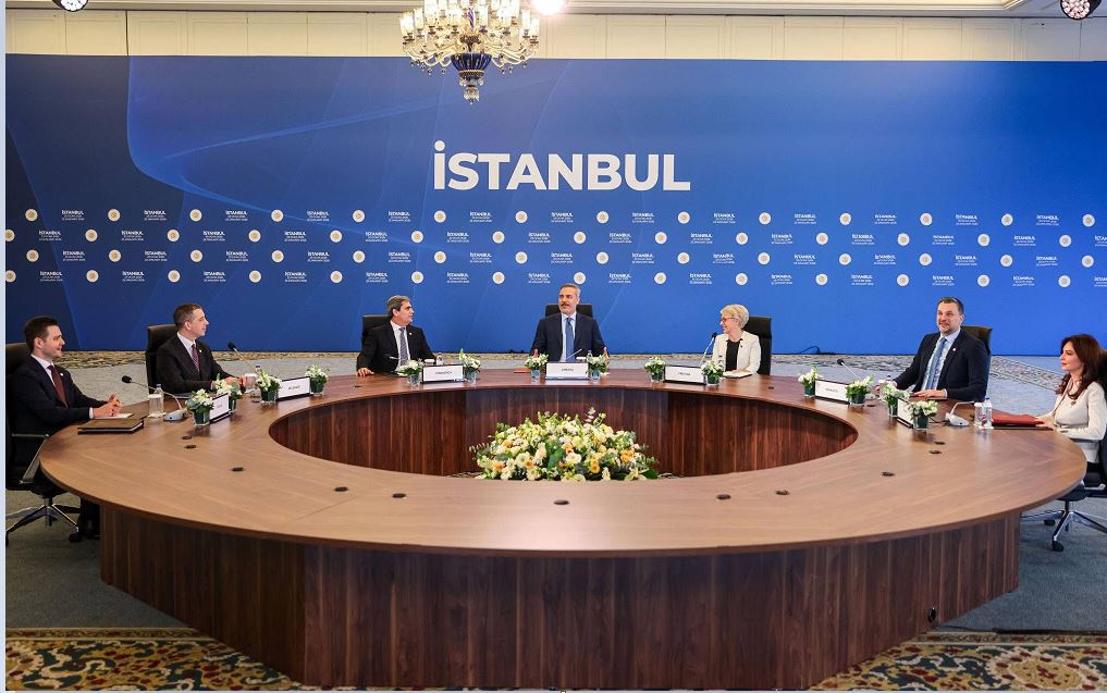 Gërvalla thekson bashkëpunimin dhe sigurinë rajonale si prioritete kyçe të Kosovës
