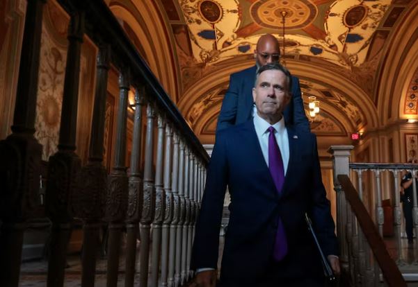 Drejtori i CIA s shkon në Venezuelë  për çka diskutuan me lideren e përkohshme 