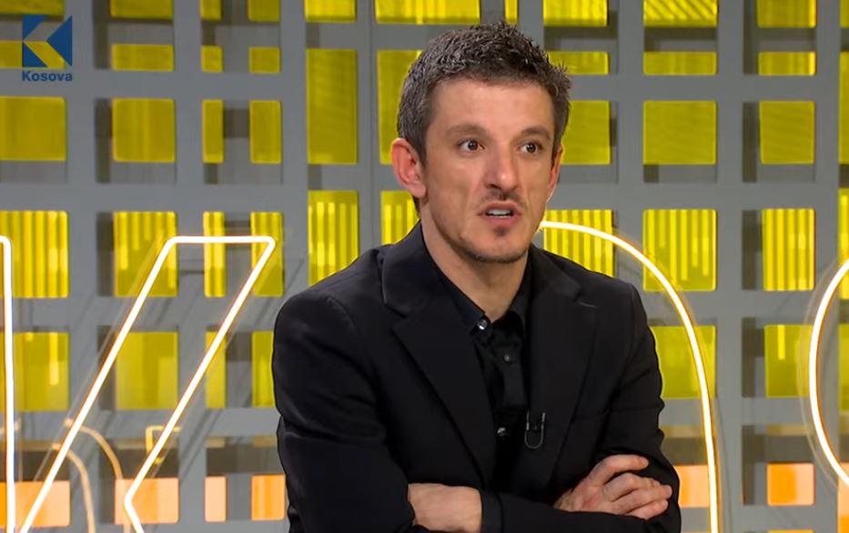   Fantazma në Prishtinë    Krasniqi  Influenceri që i ka  mujt  krejt influencerët realë në Kosovë  VIDEO 