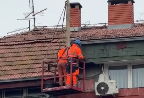 Bie llamarina e një kulmi të ndërtesës në “Dardani”, reagon komuna
