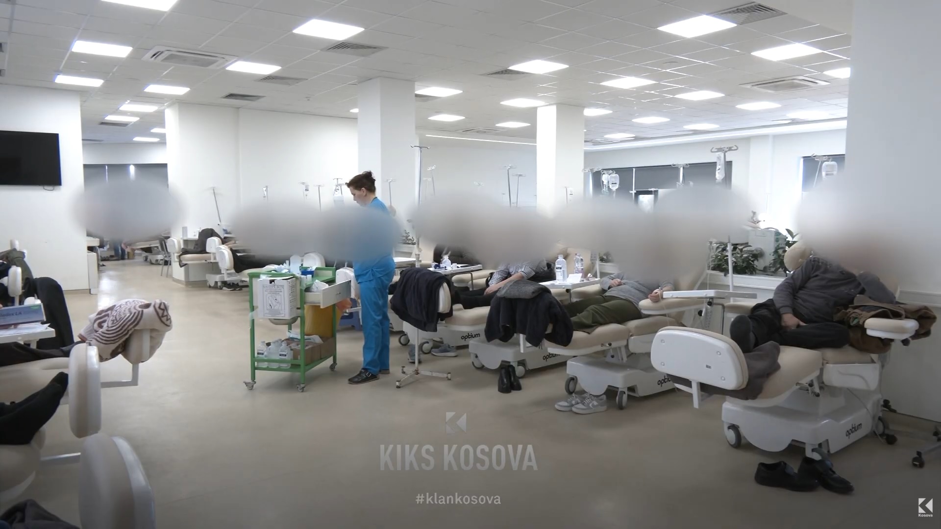 Hoxha: Kosovarët po i shesin shtëpitë për t’u shëruar jashtë vendit (VIDEO)