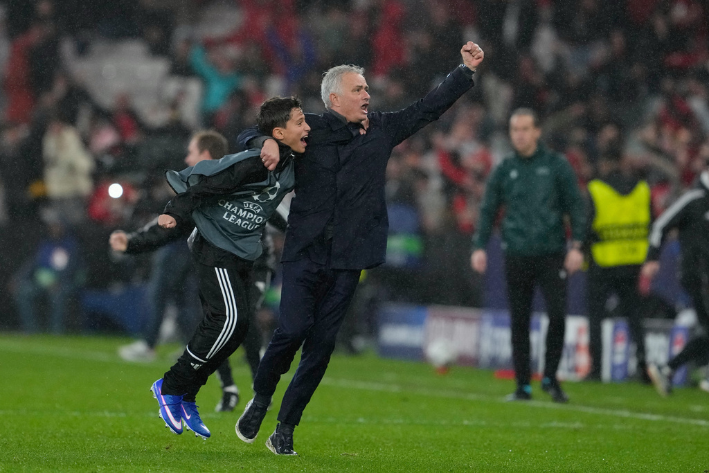 Çmenduri në Portugali: Mourinho e lë Realin jashtë 8-shes, Benfica kualifikohet në play-off