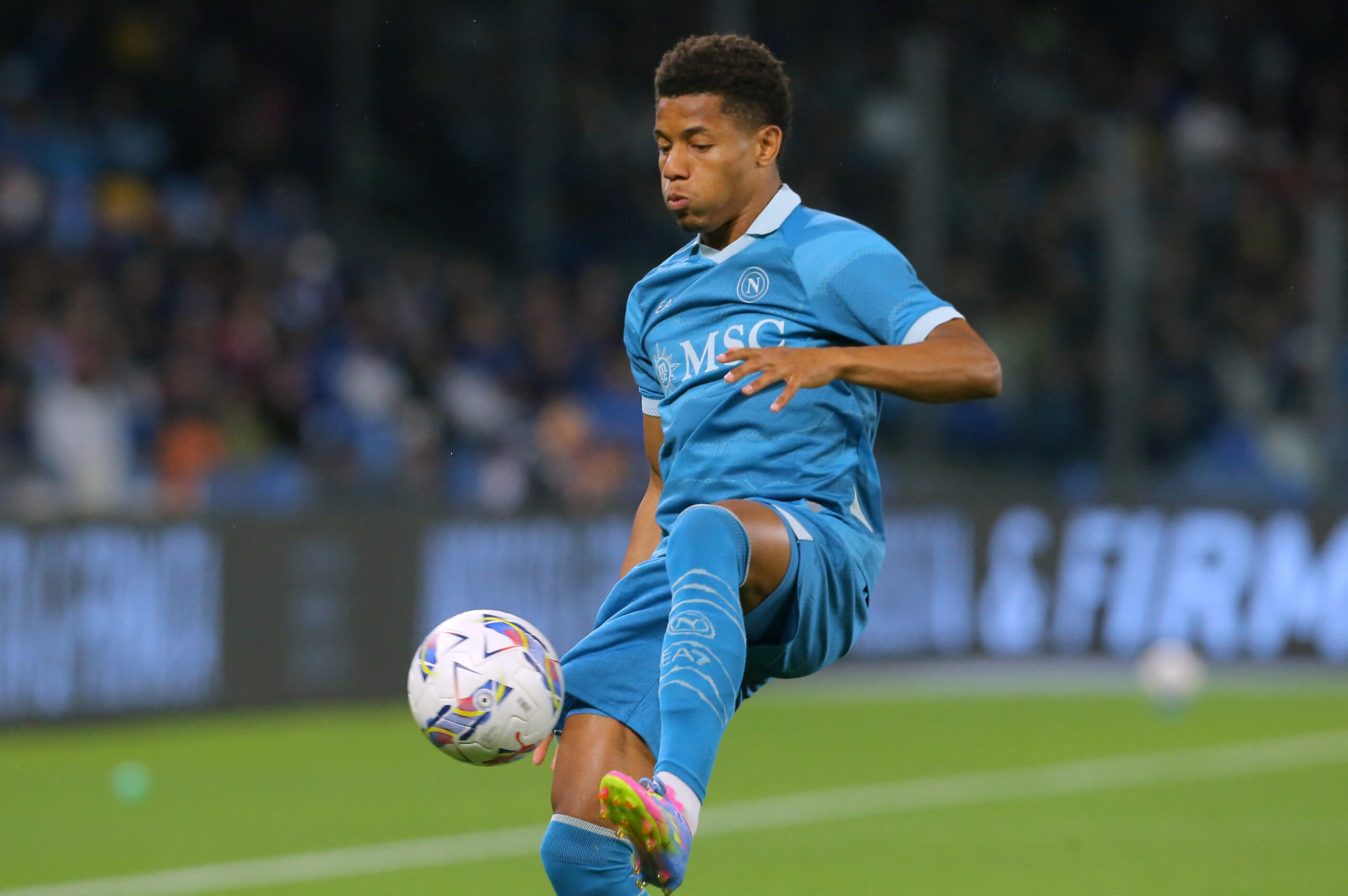 Napoli në ankth për Neres, rrezikon dy muaj mungesë