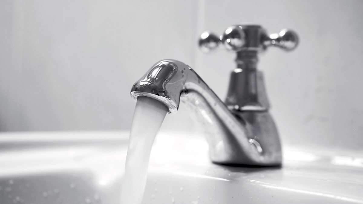 Lagja Arbëria ujë  vetëm një orë në ditë   Ujësjellësi  Së shpejti stabilizohet gjendja