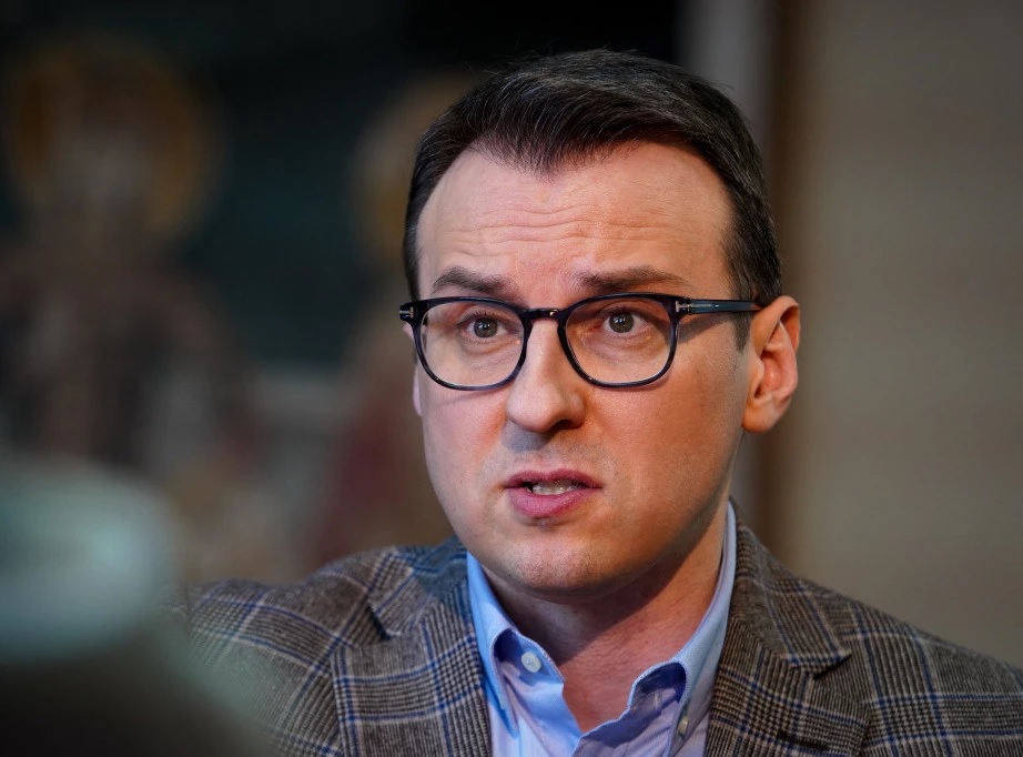 “Tanjug”: Nesër vazhdon dialogu, delegacioni serb mbërrin në Bruksel
