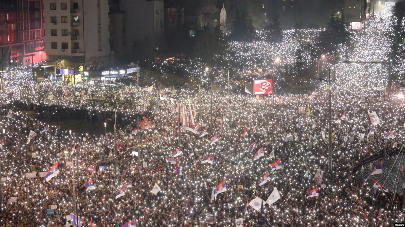 Brukseli i bën sërish thirrje Serbisë të hetojë pretendimet për përdorimin e topit zanor