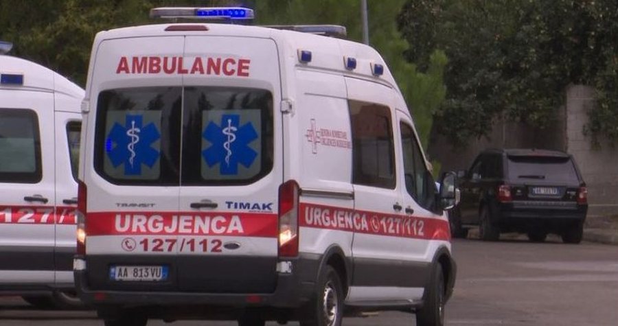 Aksident në Kukës, vetura përplas 49-vjeçaren