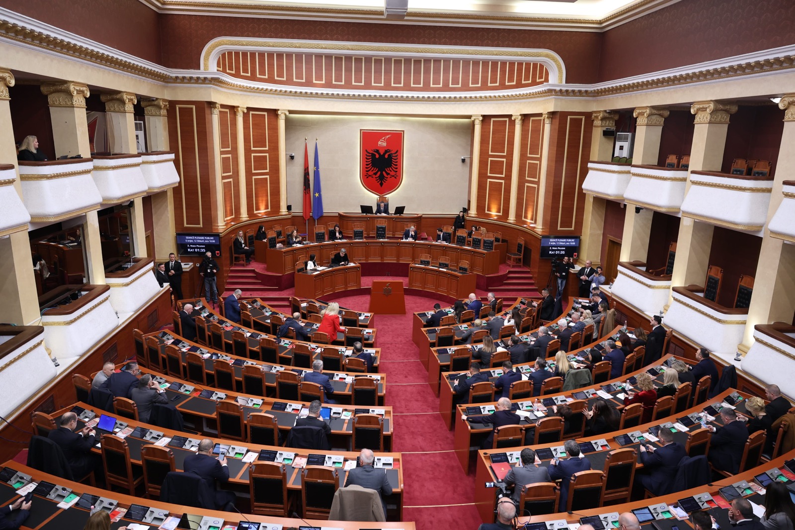 Kuvendi i Shqipërisë del me deklaratë në mbrojtje të liderëve të UÇK së në Hagë