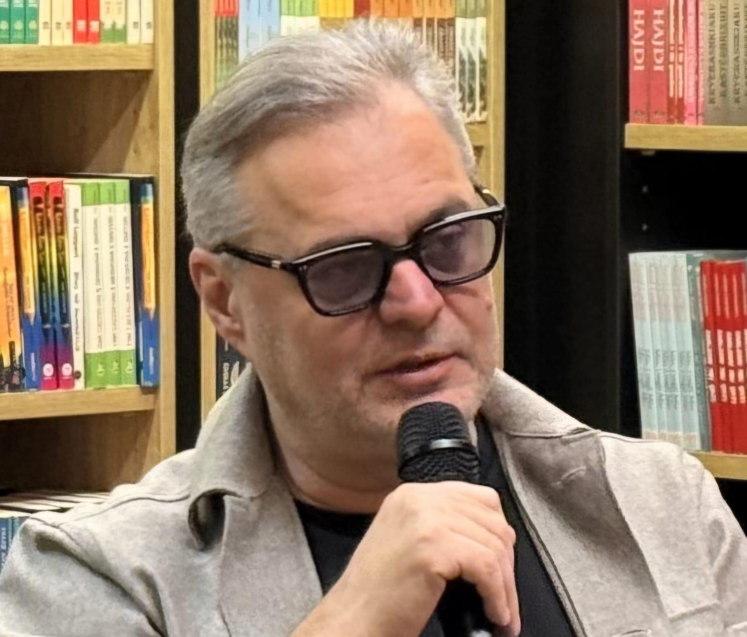 Blushi  Tregu i librit në Shqipëri mbetet informal