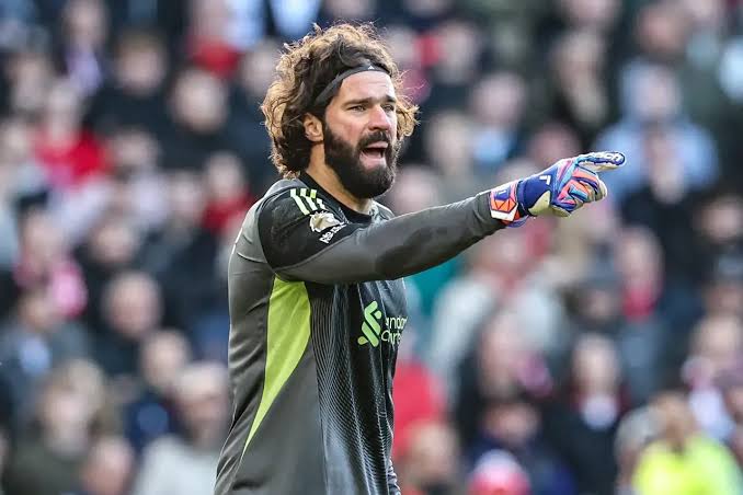 Gjiganti italian pas Alisson Becker