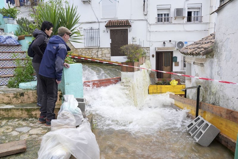 Pas shirave shkatërrues  Spanja dhe Portugalia përballen me dëme prej 7 miliardë eurosh