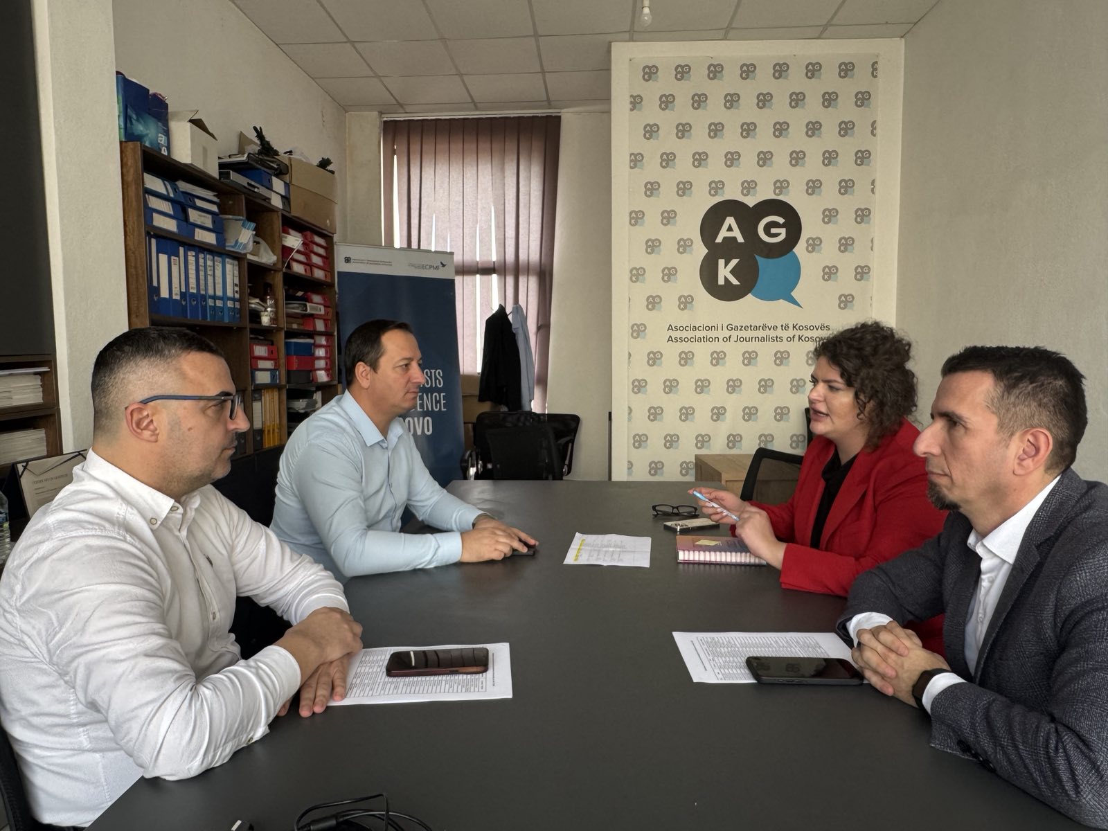AGK dhe Policia forcojnë bashkëpunimin për sigurinë e gazetarëve