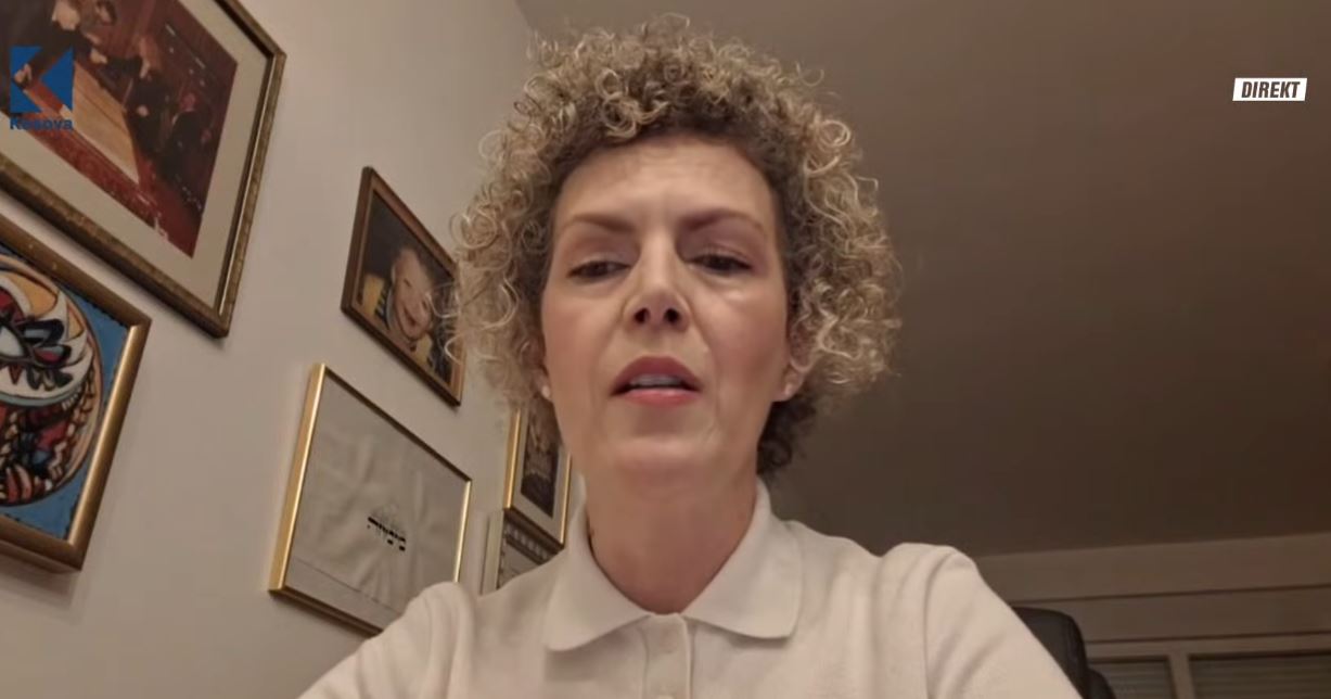 Si e sheh Ahmetaj vizitën e ministrave italianë e gjermanë në Beograd? (VIDEO)