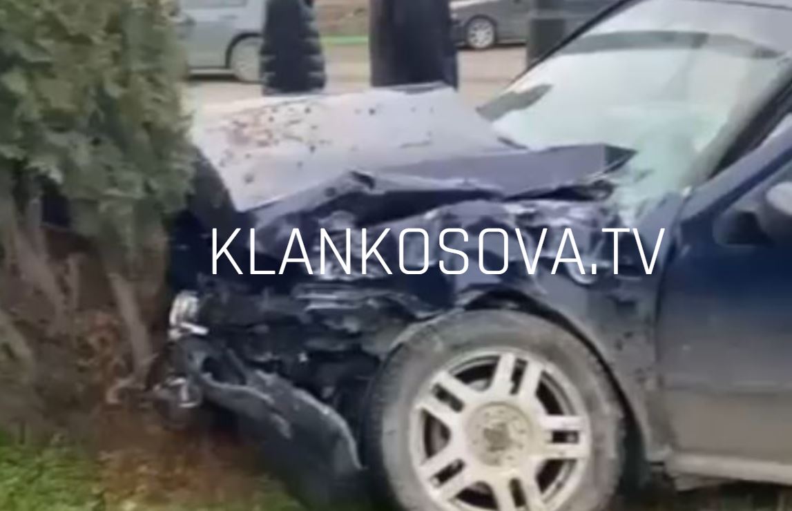 Aksident mes kamionit dhe veturës në Klinë, pesë të lënduar (VIDEO)