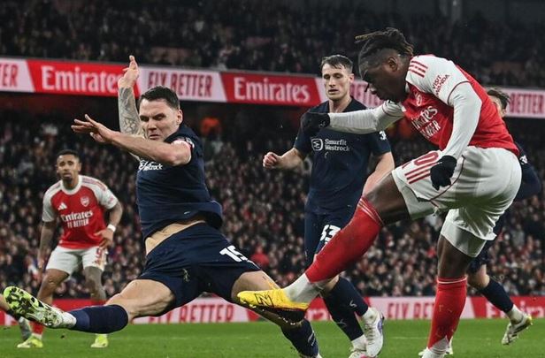 Arsenali mund lehtë Wiganin, ikën drejt 1/8 së finales së FA Cup