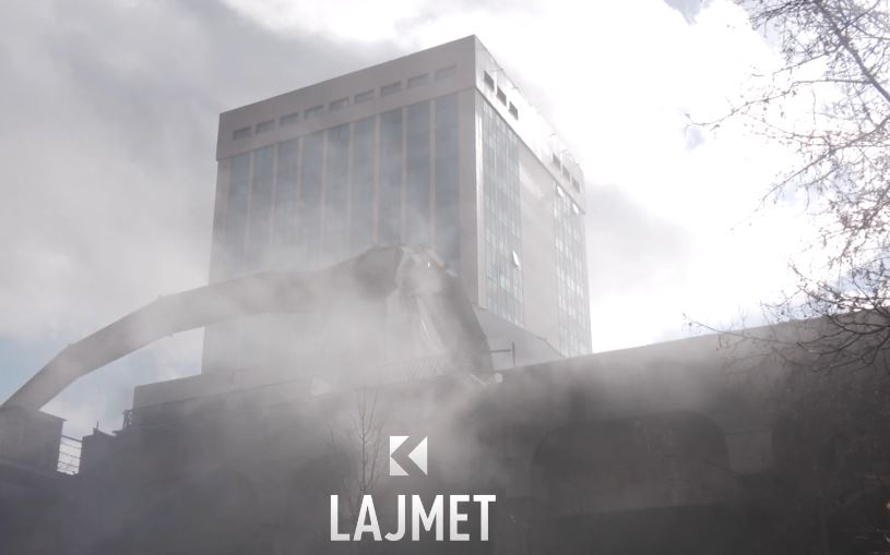 Zjarri në AKP: S'dihet shkaktari - u dogjën dosje të shumta (VIDEO)