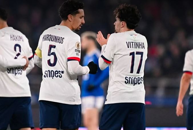 PSG fitoi te Strasbourg me 10 lojtarë