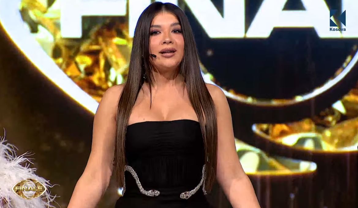 Alba Pollozhani: Jam shumë emocionuar, skena shkëlqen! (VIDEO)